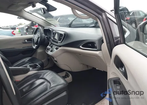 2020 Chrysler Pacifica Touring L from USA, damaged, VIN 2C4RC1BG4LR131554